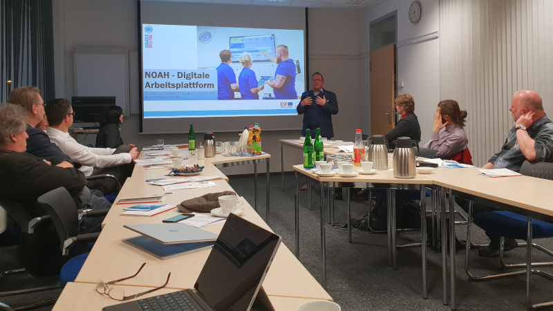 Dr. Reimund Meffert von Batix spricht über New Work und NOAH (© Mittelstand 4.0-Kompetenzzentrum Ilmenau)