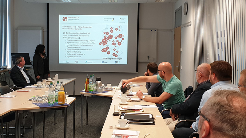 20190514 Svitlana Dontsova stellt das Mittelstand 40 Kompetenzzentrum Ilmenau vor