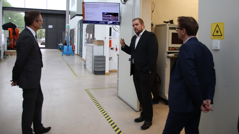 20190613 Leander Schmidt stellt die Lasermaterialbearbeitung im Kontext der Digitalisierung vor