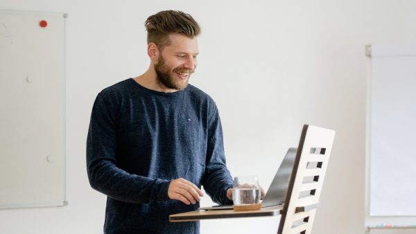 standsome-worklifestyle-Yunsplash