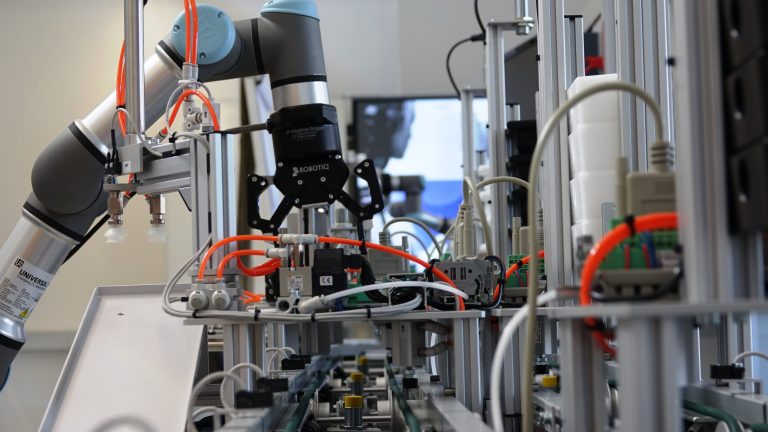 D08_Robotikstrasse-4-scaled-VKd2zI.tmp_