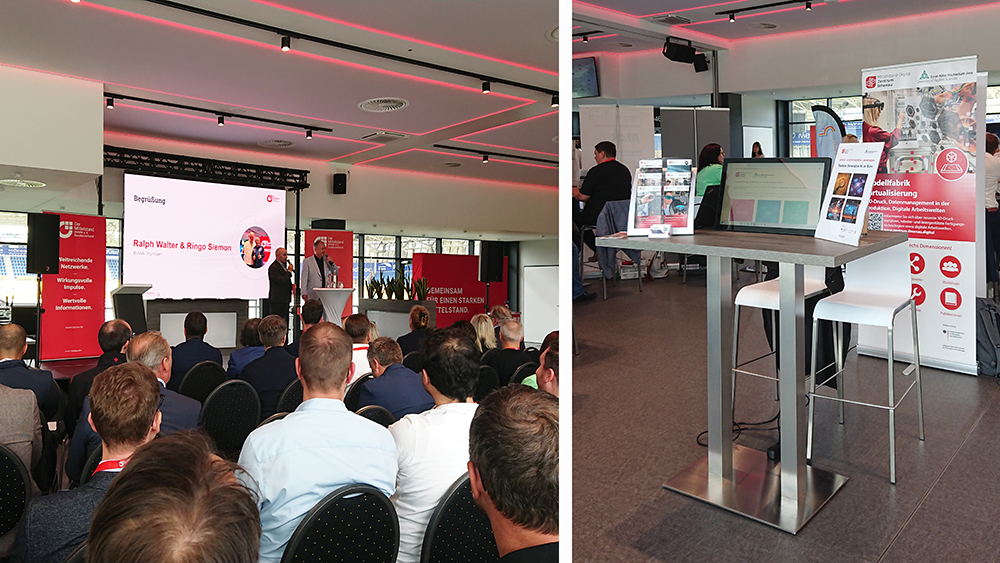 Kooperationsbörse Jena Zwei Bilder: Links Redner vor einem Publikum | Rechts der Stand der Modellfabrik Virtualisierung